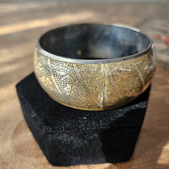 Vintage Boho Inspired Bangle Bracelet - Picture 3 of 8